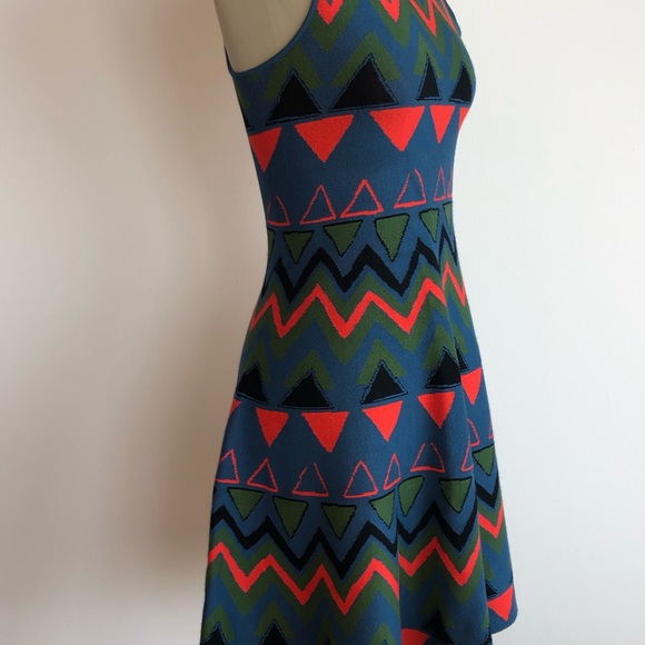 Issa Dress - Picture 4 of 8